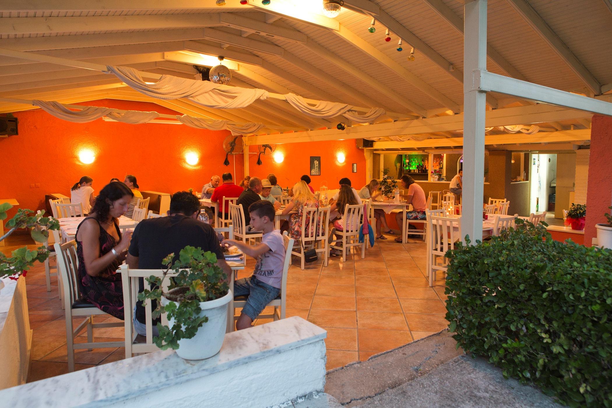 Anita Hotel Perama  Exterior photo